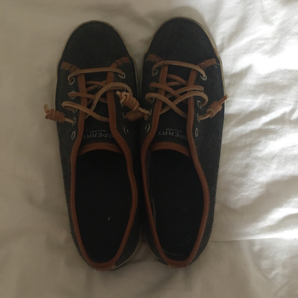 Sperry no tie Boat Shoe